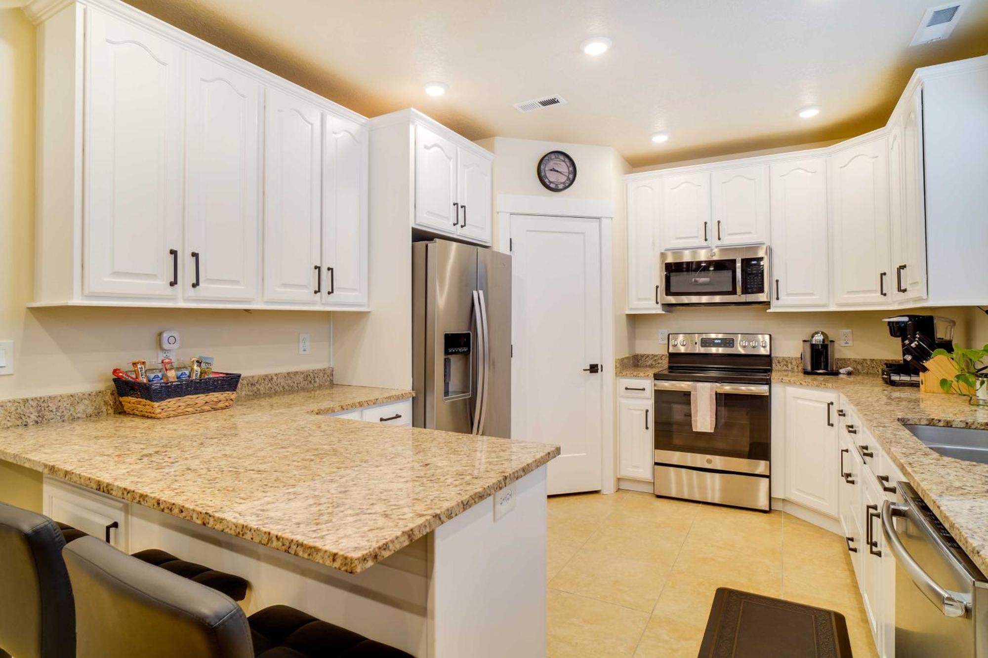 Contemporary Home With Grill Near Utah Lake! Saratoga Springs Bagian luar foto